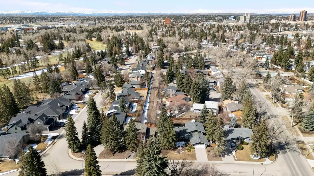 656 Willow Brook Drive SE Calgary AB T2J 1N8