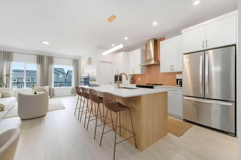 30 Edith Manor NW Calgary AB T3R1Y7