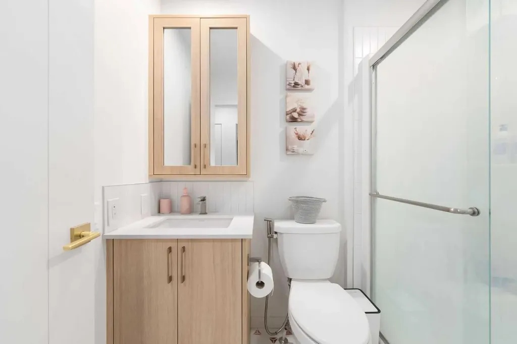 30 Edith Manor NW Calgary AB T3R1Y7