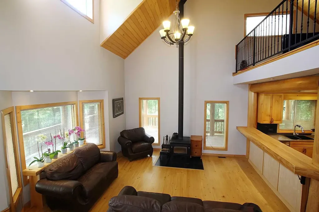 1314 Cottonwood Close Sunbreaker Cove AB T0C0J0