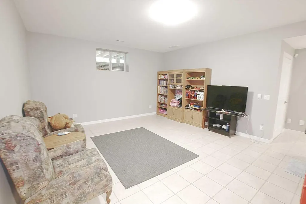1314 Cottonwood Close Sunbreaker Cove AB T0C0J0