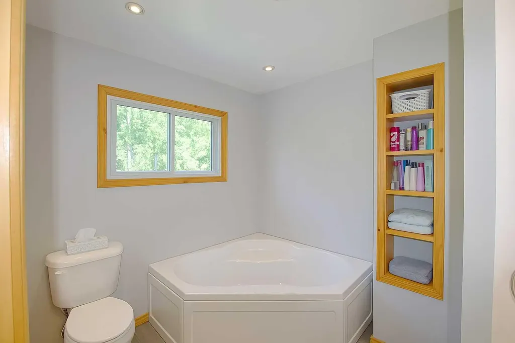 1314 Cottonwood Close Sunbreaker Cove AB T0C0J0
