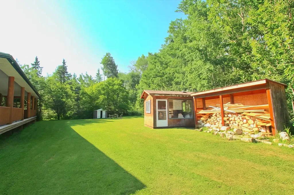 1314 Cottonwood Close Sunbreaker Cove AB T0C0J0