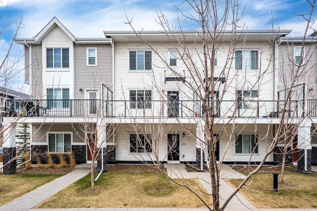 669 Savanna Boulevard NE Calgary AB T3J 4B6