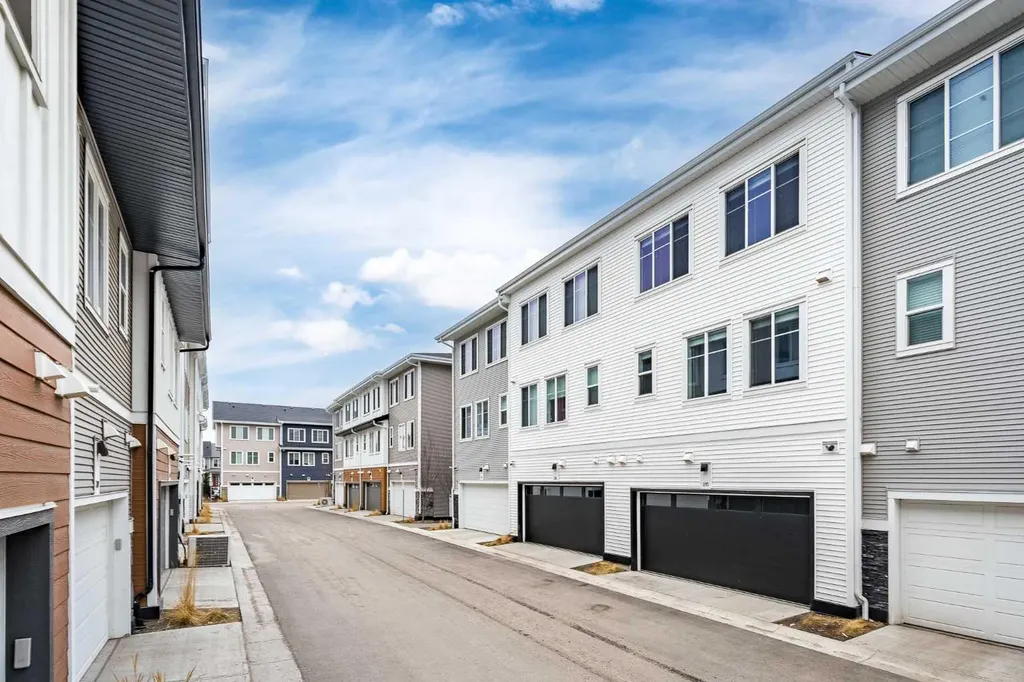 669 Savanna Boulevard NE Calgary AB T3J 4B6