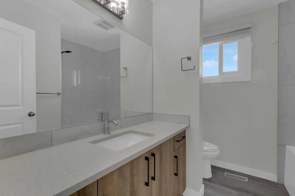 99 Dovercliffe Way SE Calgary AB T2B 1W6