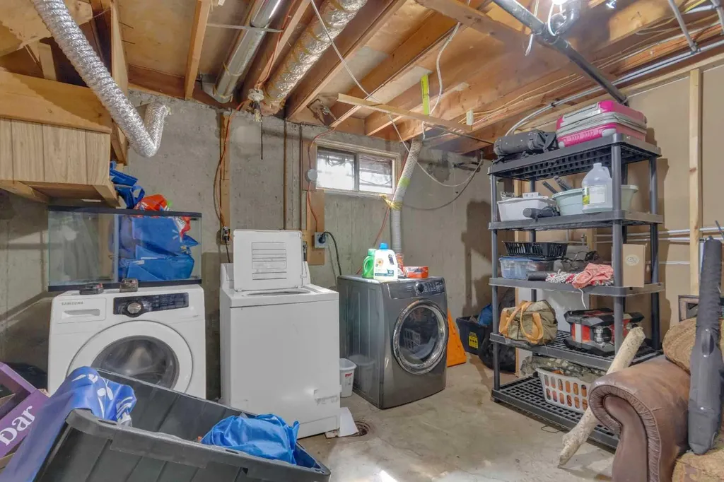 99 Dovercliffe Way SE Calgary AB T2B 1W6