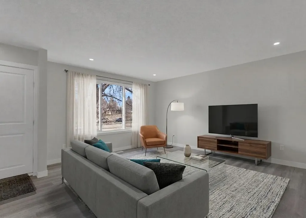 99 Dovercliffe Way SE Calgary AB T2B 1W6