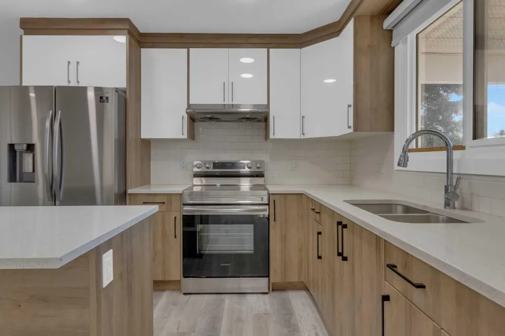 99 Dovercliffe Way SE Calgary AB T2B 1W6