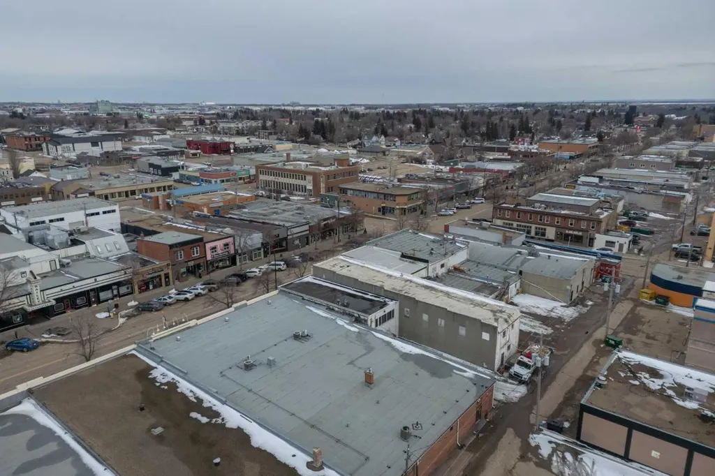 5030 50 Street Camrose AB T4V 1R3
