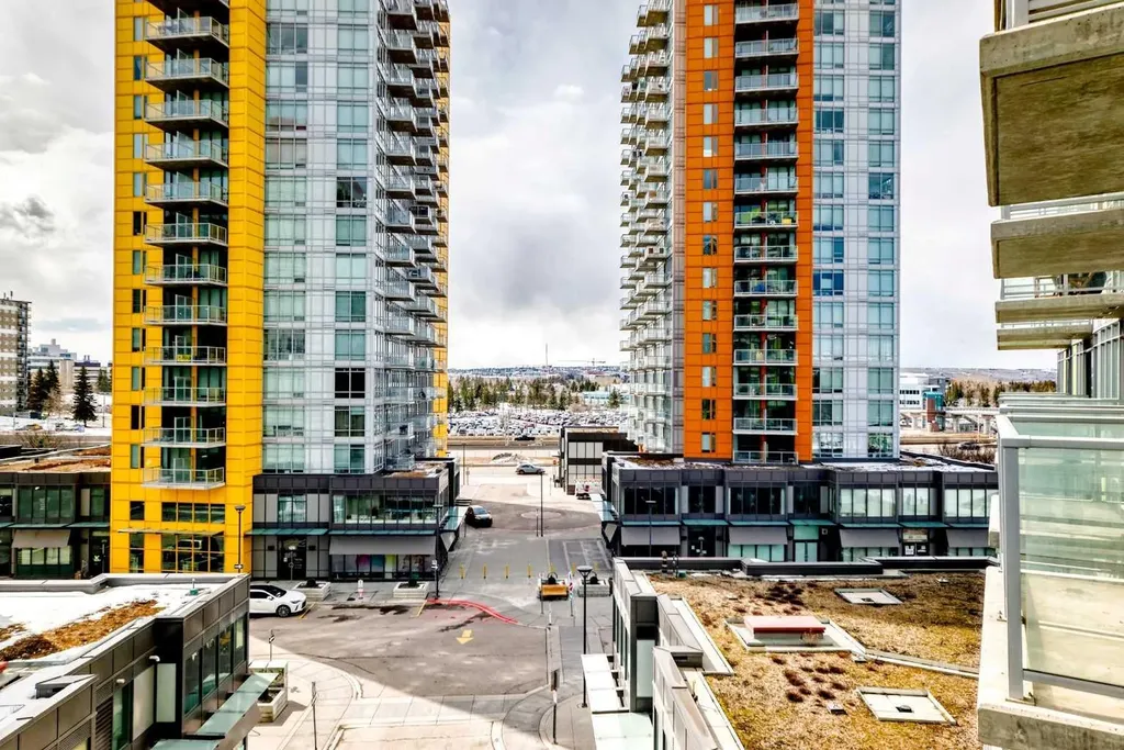 30 Brentwood Common NW Calgary AB T2L2L8