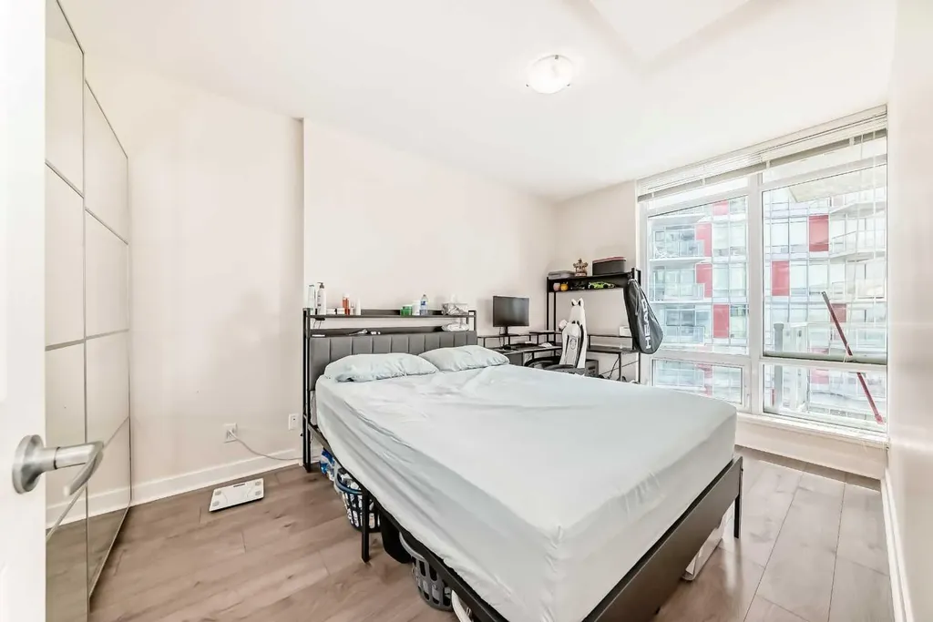 30 Brentwood Common NW Calgary AB T2L2L8