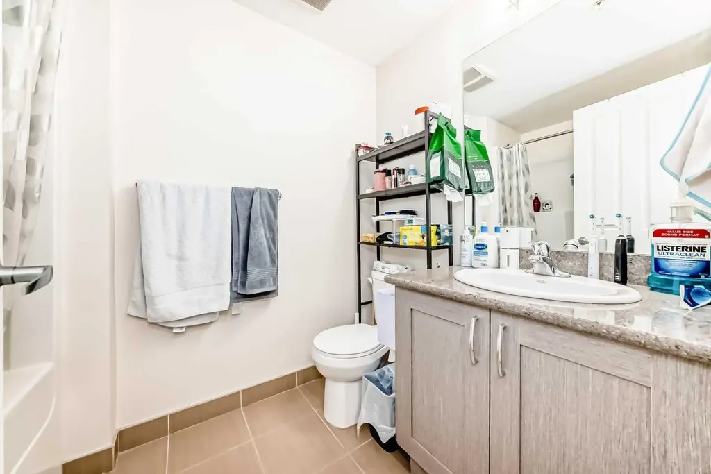 30 Brentwood Common NW Calgary AB T2L2L8