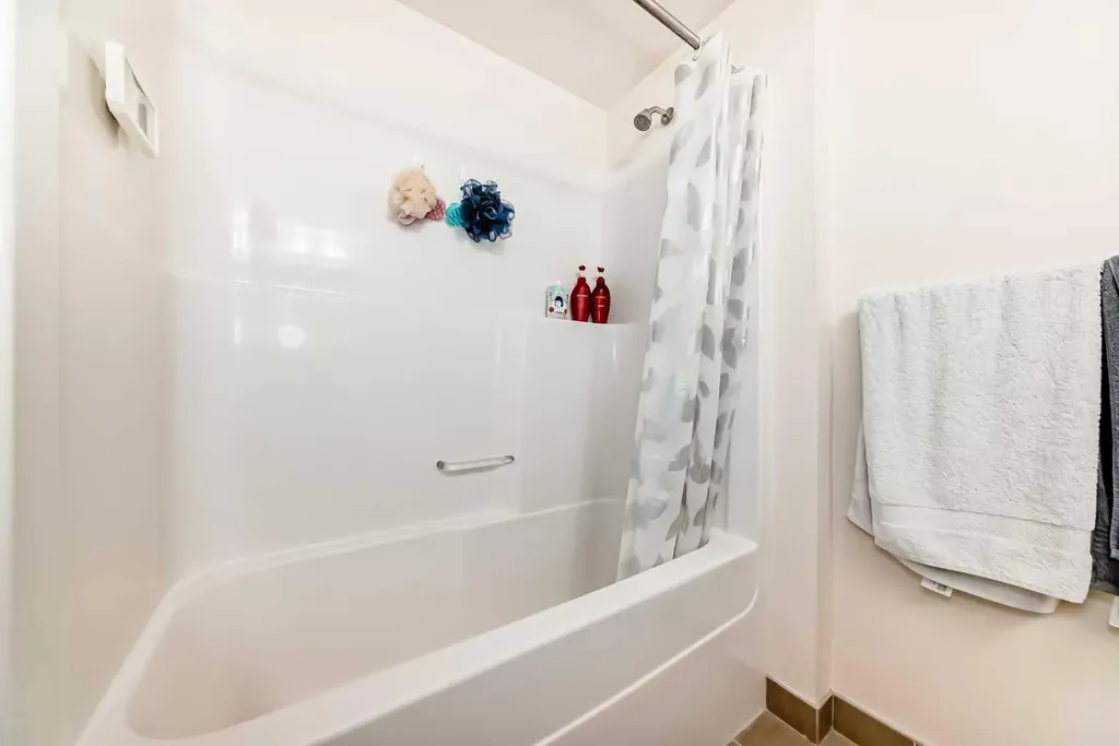 30 Brentwood Common NW Calgary AB T2L2L8