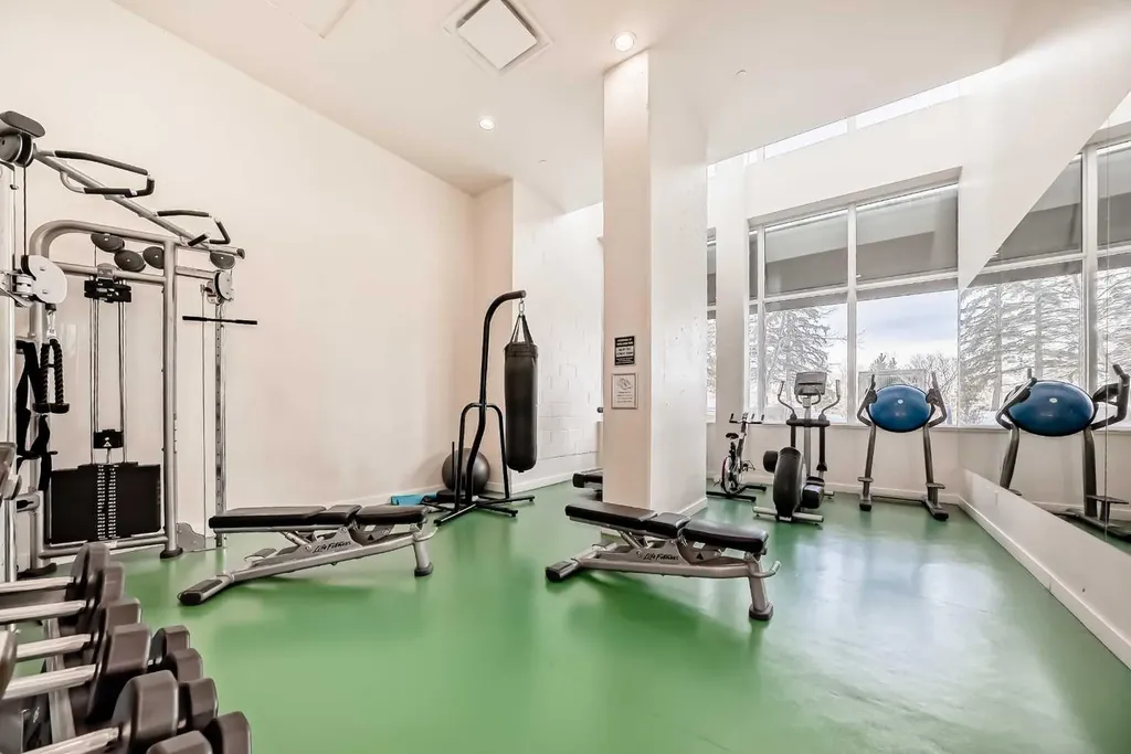 30 Brentwood Common NW Calgary AB T2L2L8