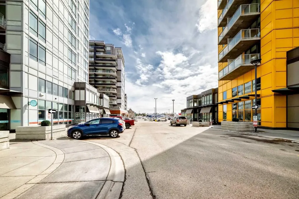 30 Brentwood Common NW Calgary AB T2L2L8