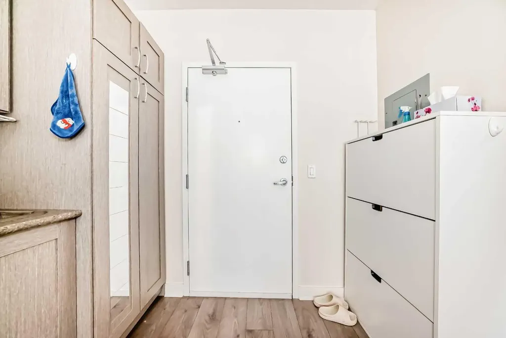 30 Brentwood Common NW Calgary AB T2L2L8