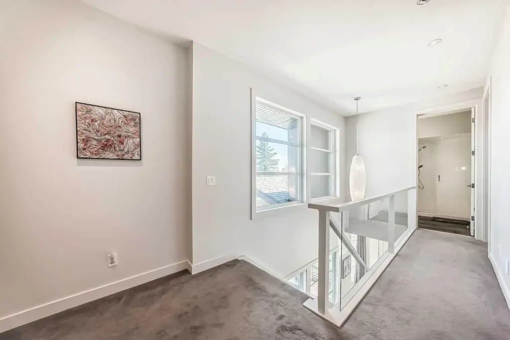 112 Hanover Road SW Calgary AB T2V 3J4