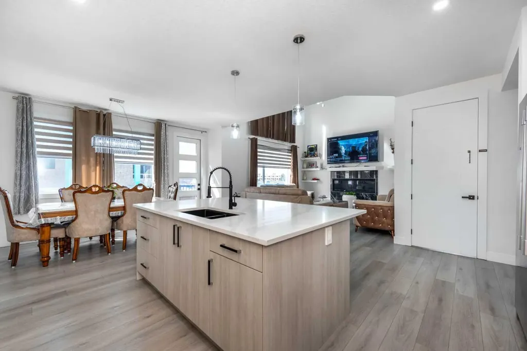 1001 Waterford Drive SE Chestermere AB T1X2T7