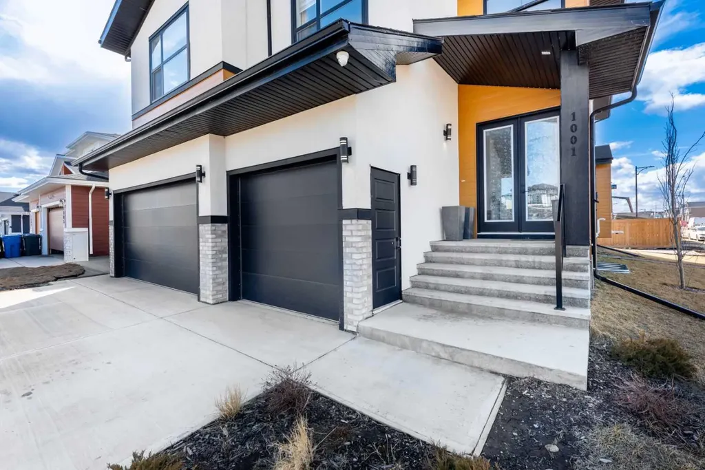 1001 Waterford Drive SE Chestermere AB T1X2T7