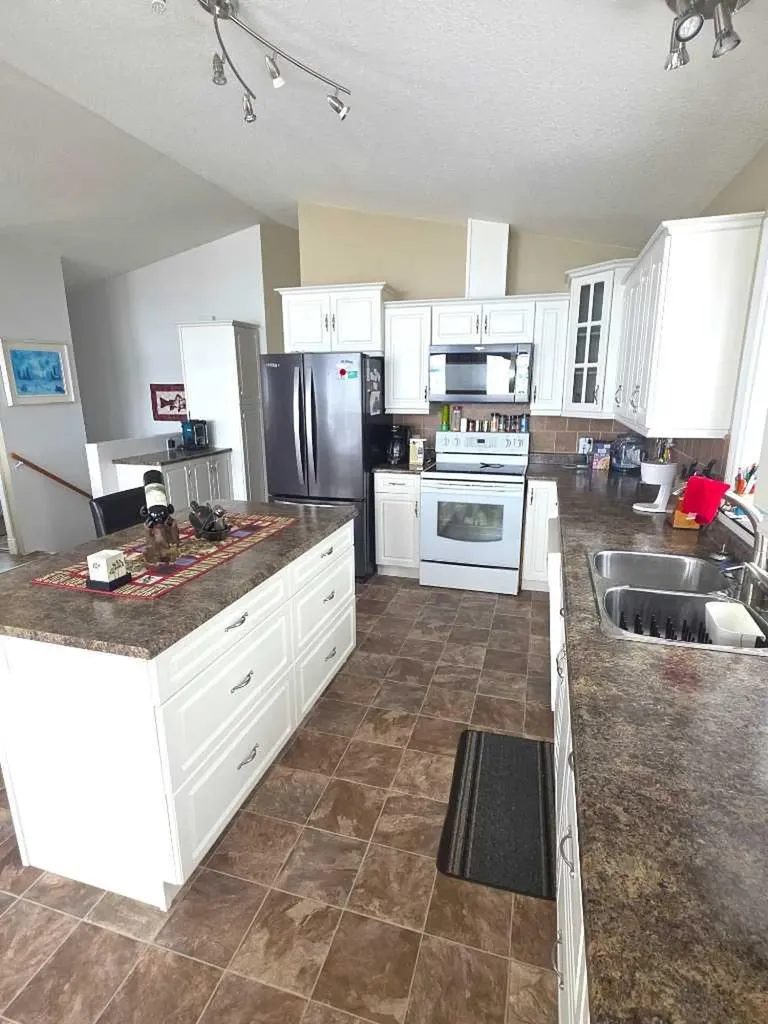 1ST Avenue Key Cove Estates Joussard AB T0G 1J0