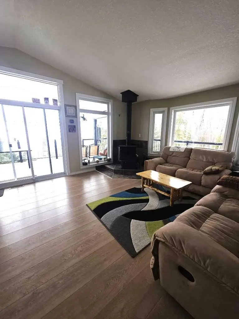 1ST Avenue Key Cove Estates Joussard AB T0G 1J0