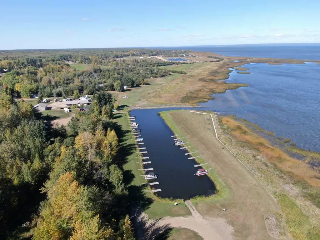 1ST Avenue Key Cove Estates Joussard AB T0G 1J0