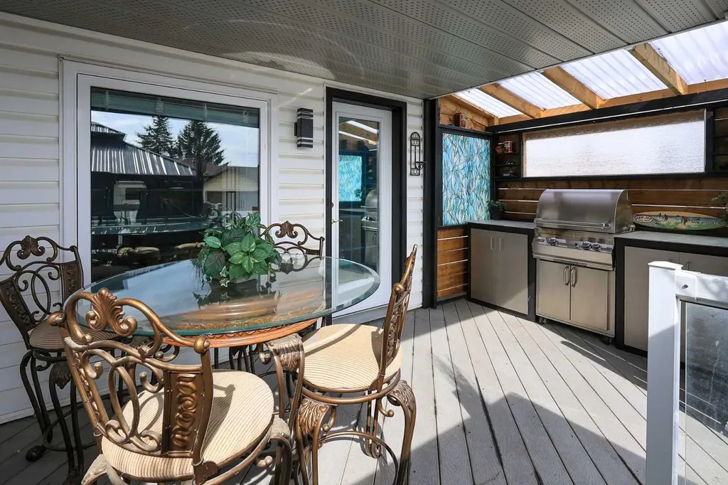 25 Kee Close Red Deer AB T4P 3M4