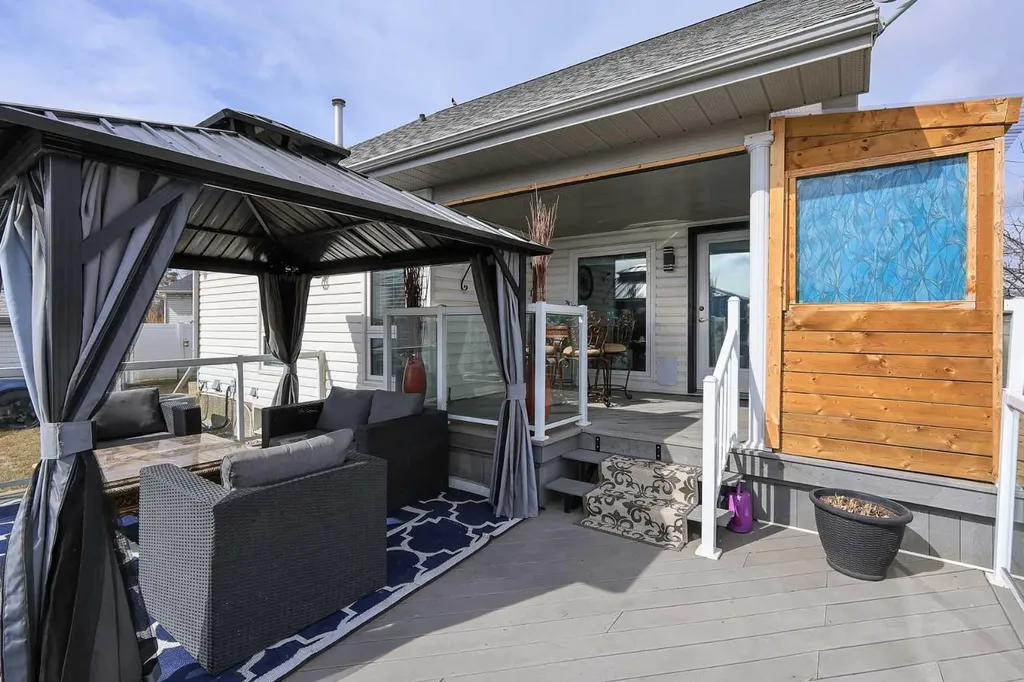 25 Kee Close Red Deer AB T4P 3M4