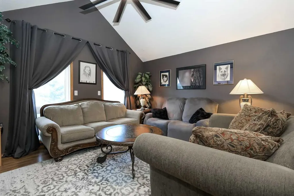 25 Kee Close Red Deer AB T4P 3M4