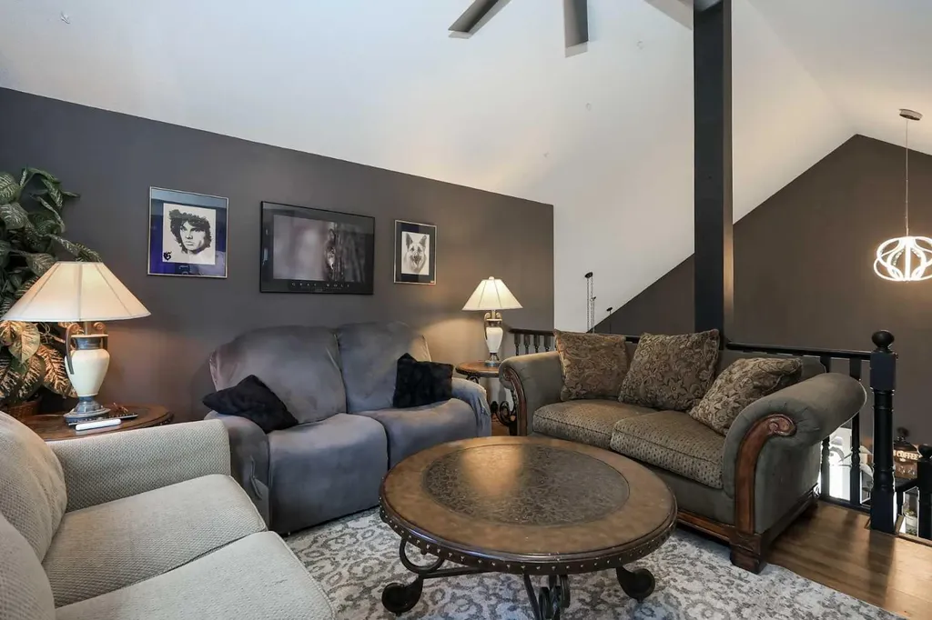 25 Kee Close Red Deer AB T4P 3M4