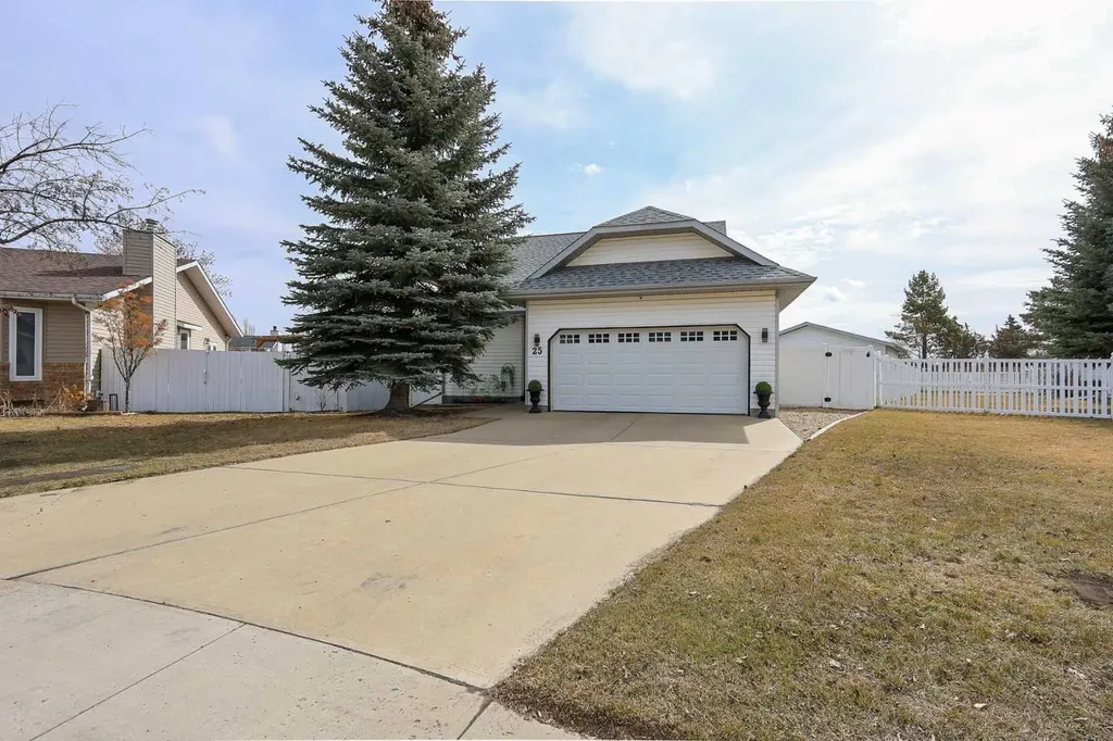 25 Kee Close Red Deer AB T4P 3M4