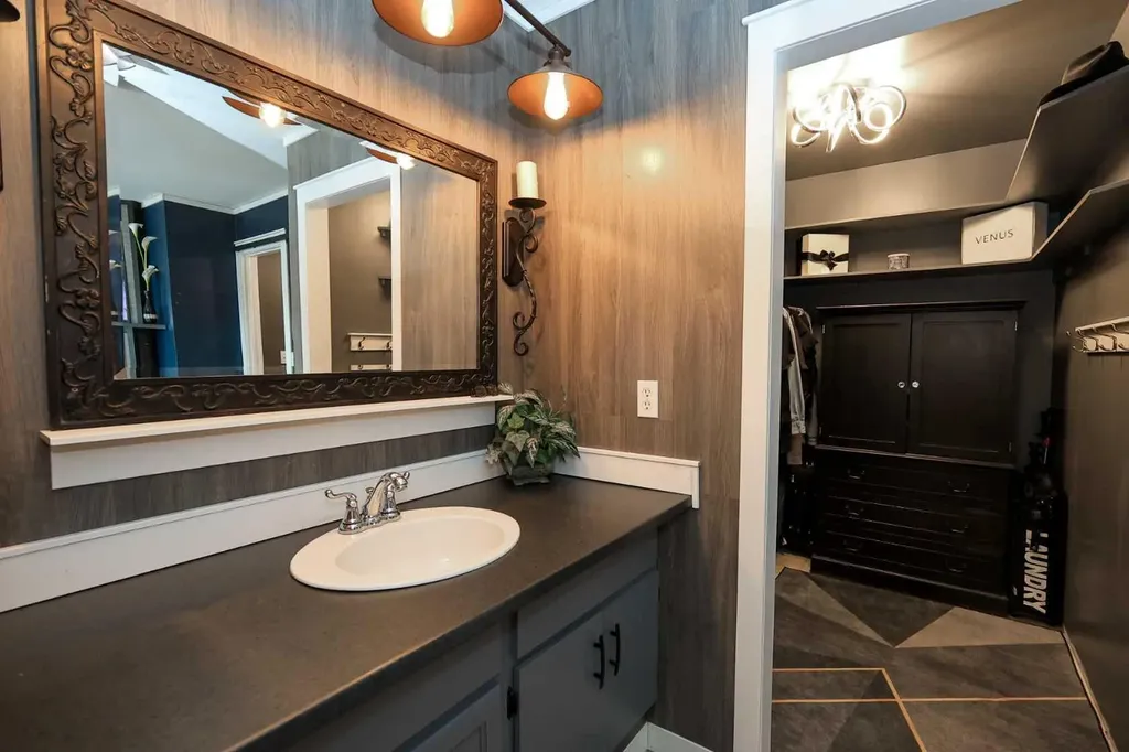 25 Kee Close Red Deer AB T4P 3M4