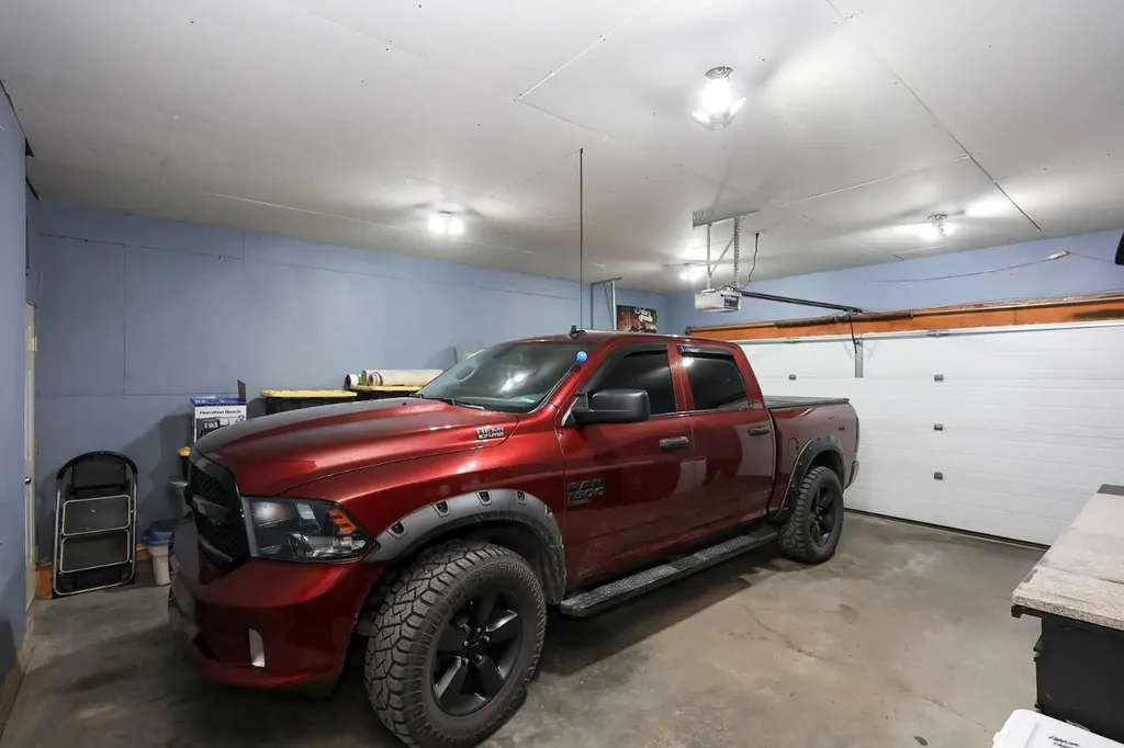25 Kee Close Red Deer AB T4P 3M4