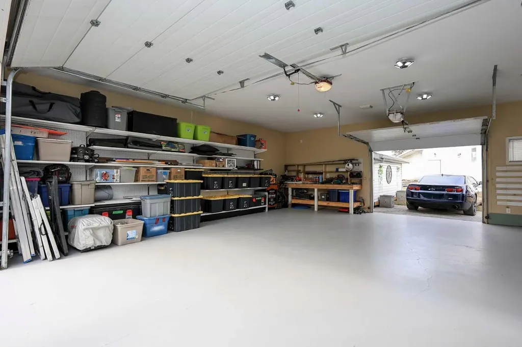 25 Kee Close Red Deer AB T4P 3M4