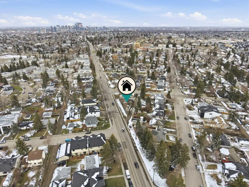 3439 33 Street SW Calgary AB T3E 2V3