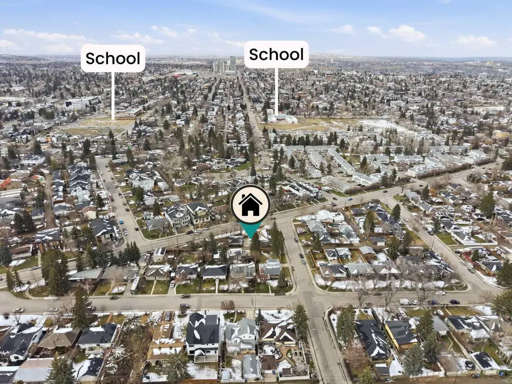 3439 33 Street SW Calgary AB T3E 2V3