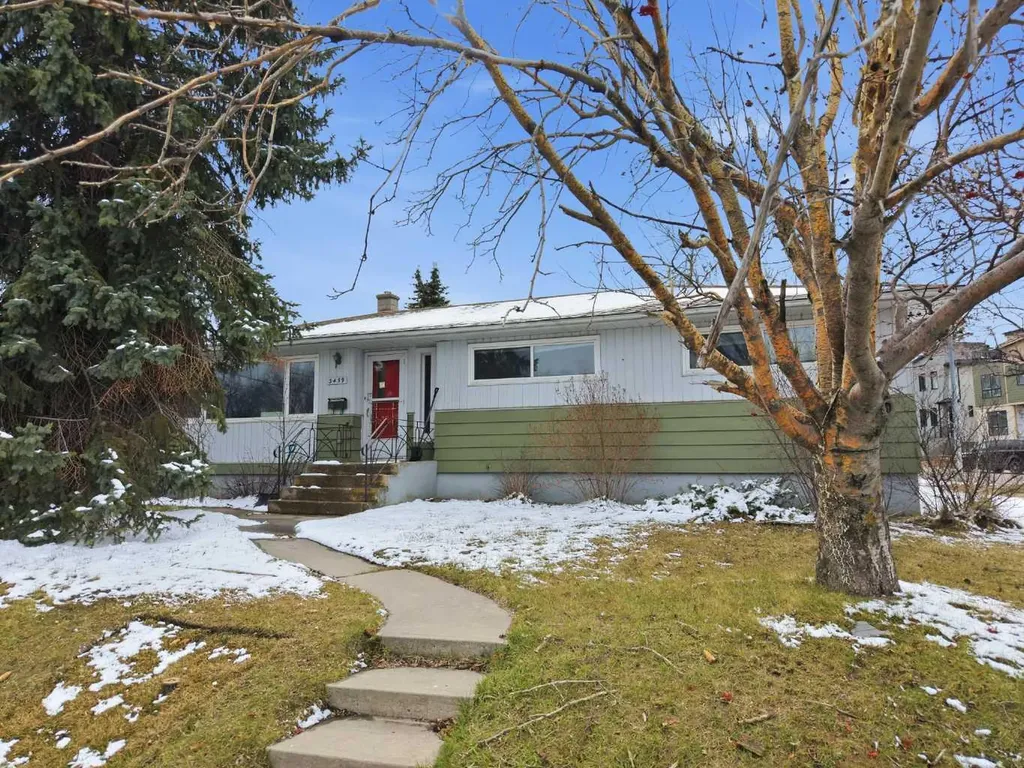 3439 33 Street SW Calgary AB T3E 2V3