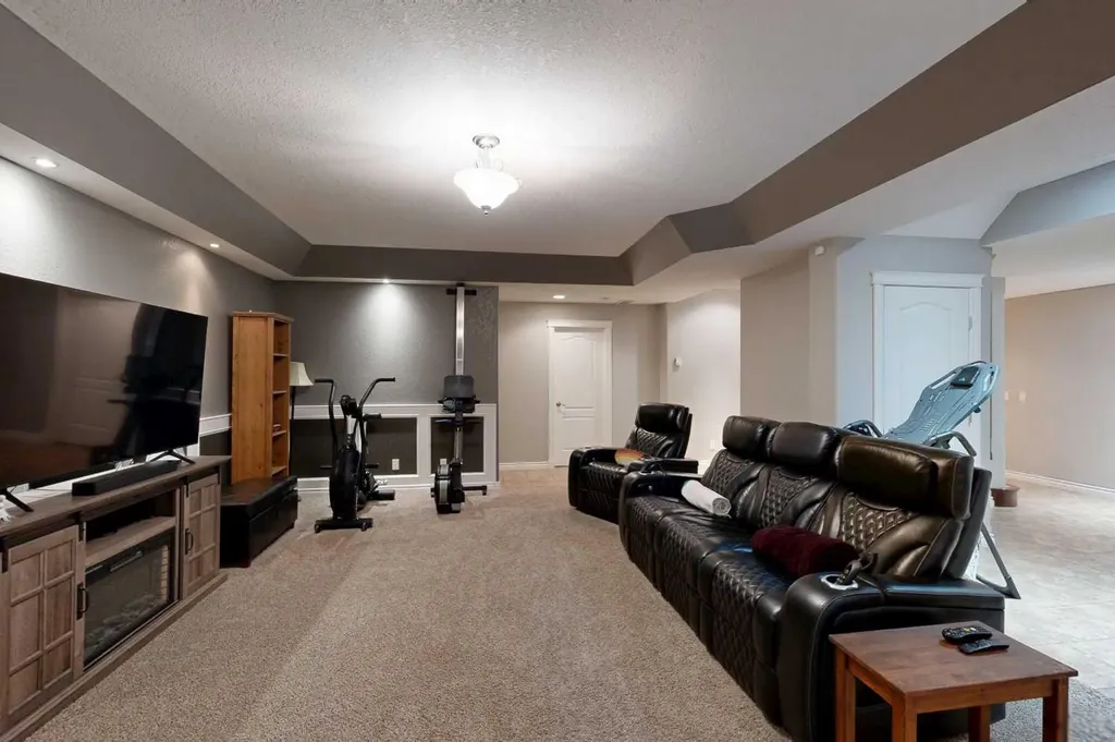 30 Poplar Drive Whitecourt AB T7S 0A1