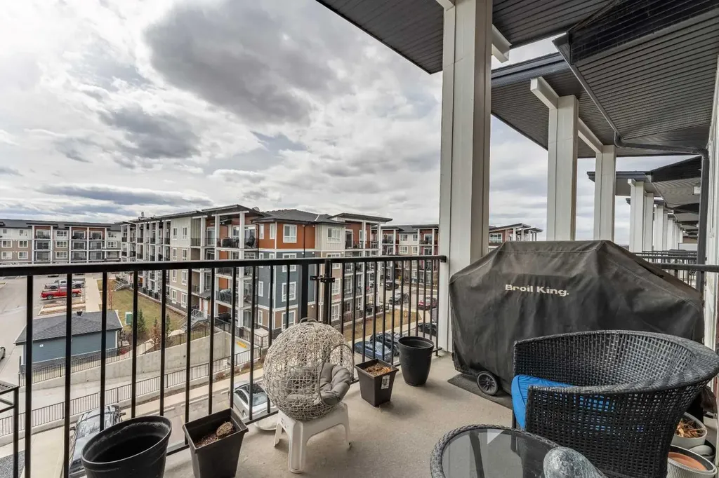 10 Walgrove Walk SE Calgary AB T2X 4E1