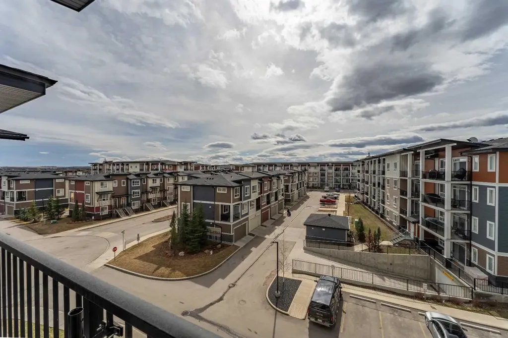 10 Walgrove Walk SE Calgary AB T2X 4E1