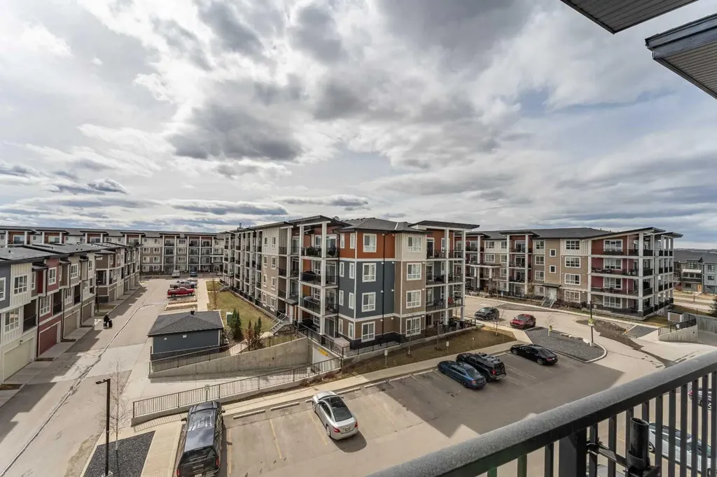 10 Walgrove Walk SE Calgary AB T2X 4E1