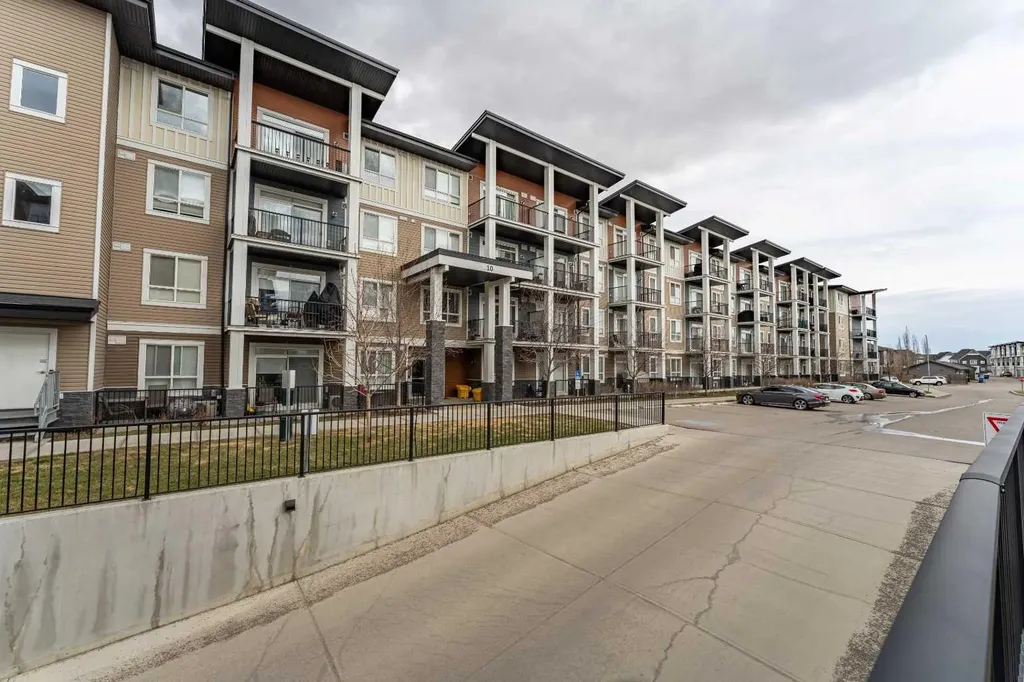 10 Walgrove Walk SE Calgary AB T2X 4E1