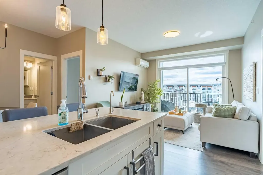 10 Walgrove Walk SE Calgary AB T2X 4E1