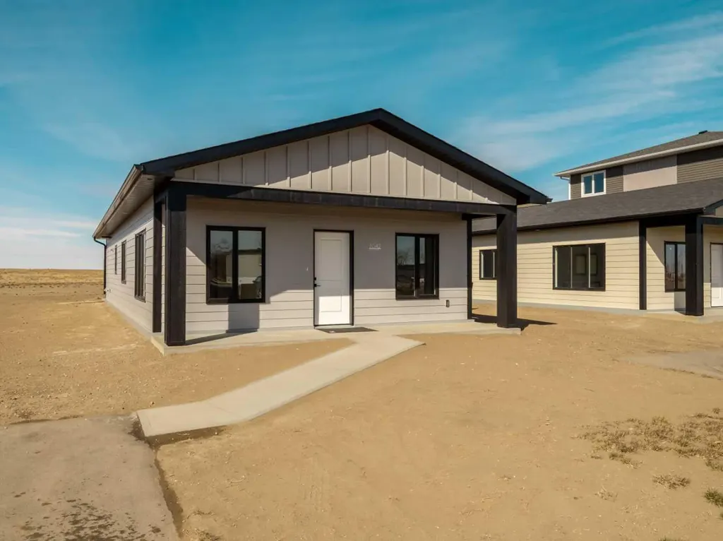 7042 48 Street Taber AB T1G 0G7