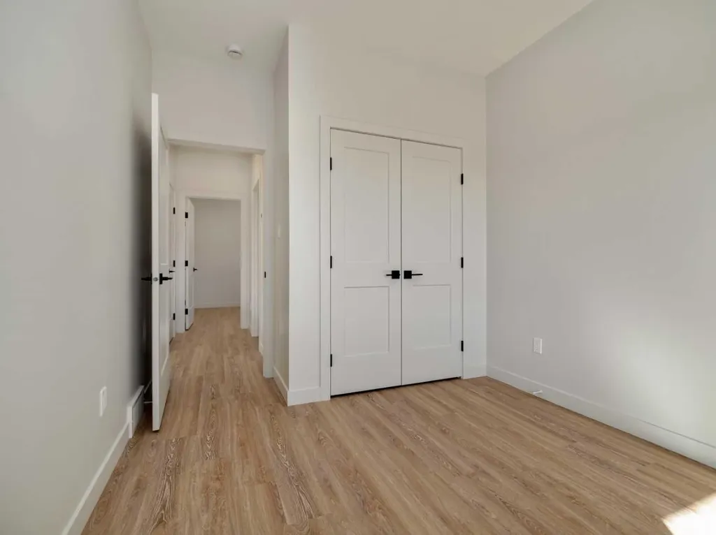 7042 48 Street Taber AB T1G 0G7