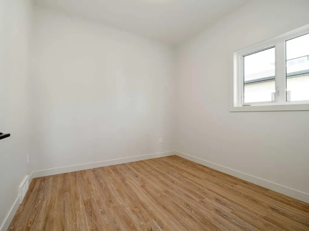 7042 48 Street Taber AB T1G 0G7