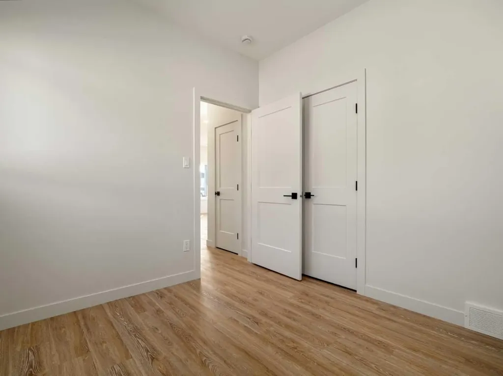 7042 48 Street Taber AB T1G 0G7