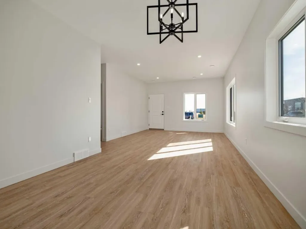 7042 48 Street Taber AB T1G 0G7
