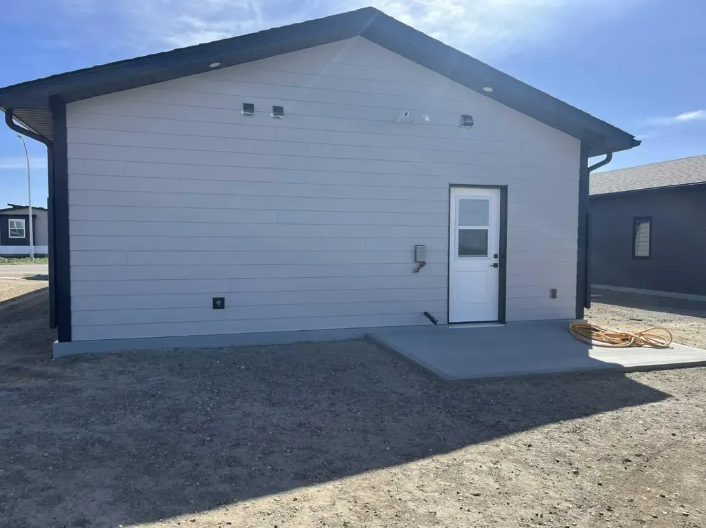 7042 48 Street Taber AB T1G 0G7